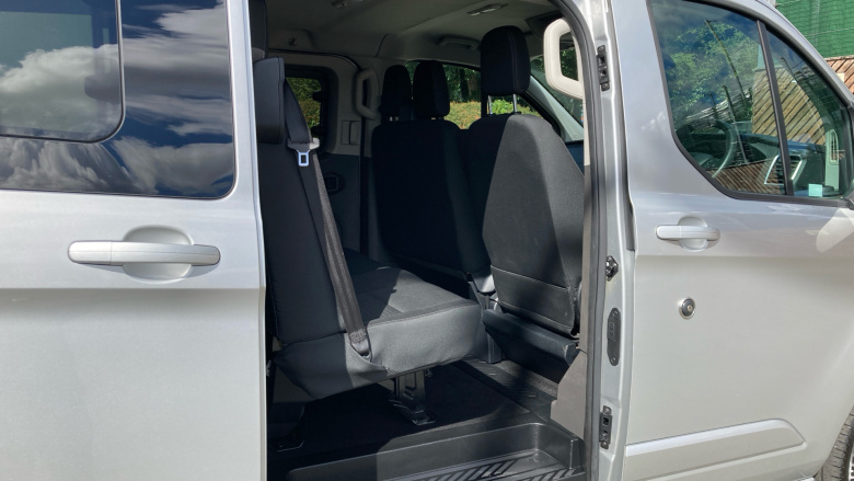 Ford Transit Custom 320 L1 Diesel Fwd 2.0 EcoBlue 170ps Low Roof D/Cab Limited Van Auto